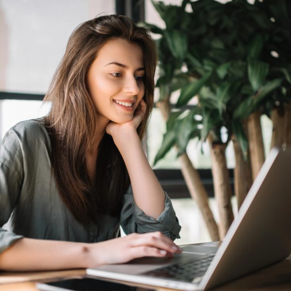 Cómo ganar dinero desde casa con cursos online