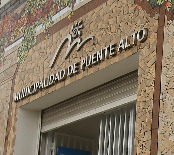 Corrupción en Puente Alto: Detienen a Exjefa de Finanzas