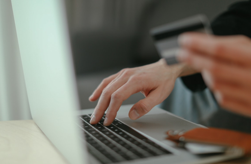 Domestika: Advertencias sobre Cursos Online y Reclamos