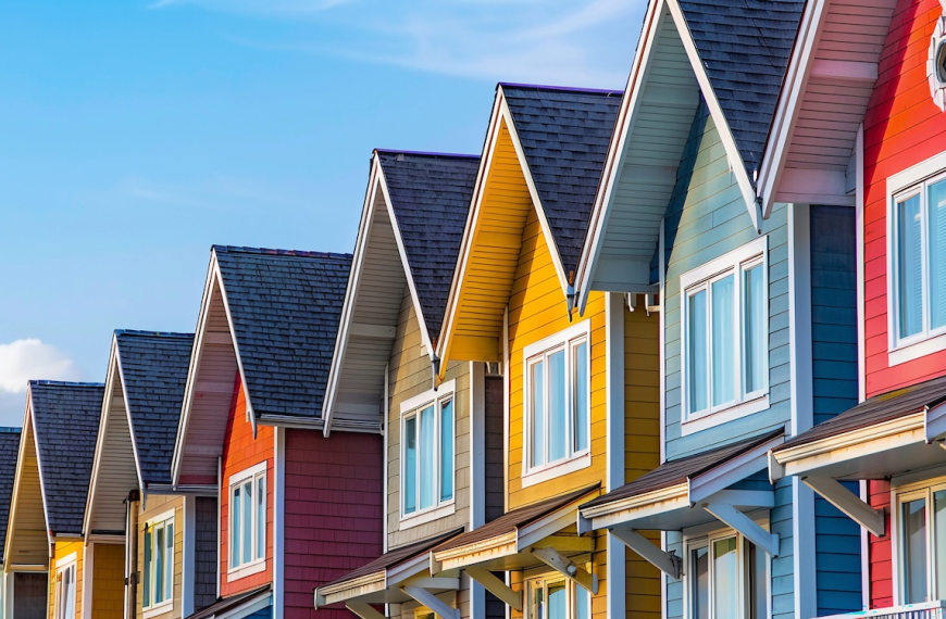 Derechos de los consumidores en construcción: Normativa esencial